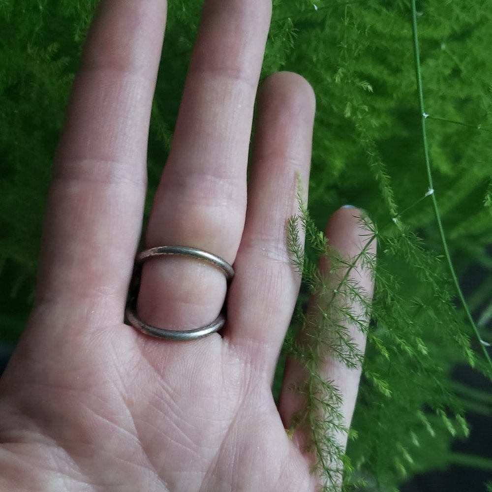 Metal ring - Picture 2 of 6